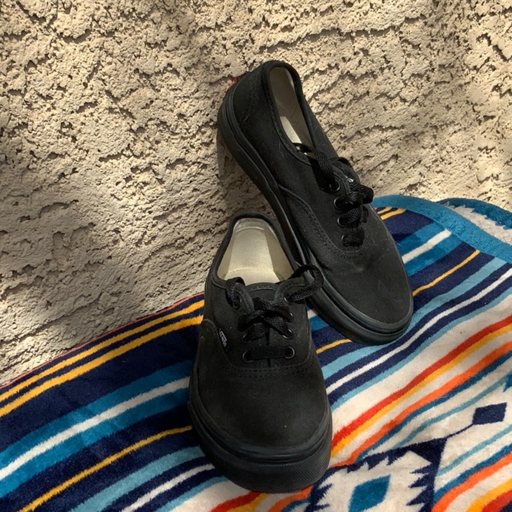 Black vans
